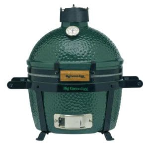 Een Big Green Egg MiniMax barbecue met Egg Carrier